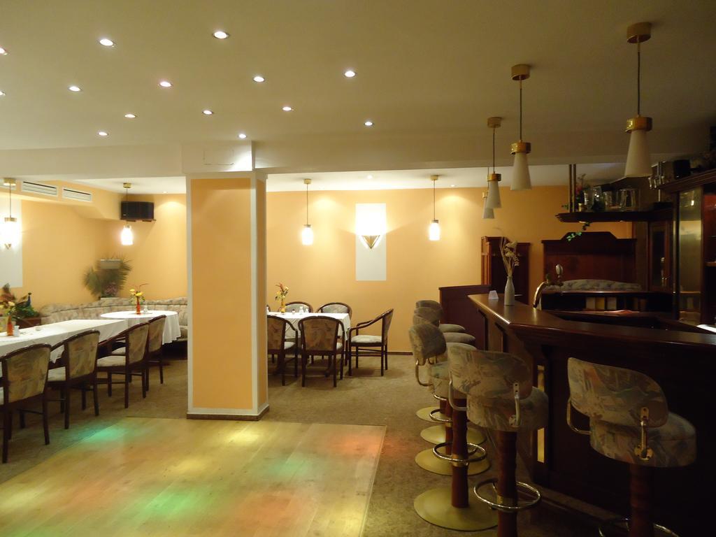 Hotel-Restaurant Marcus Malchin Exterior foto